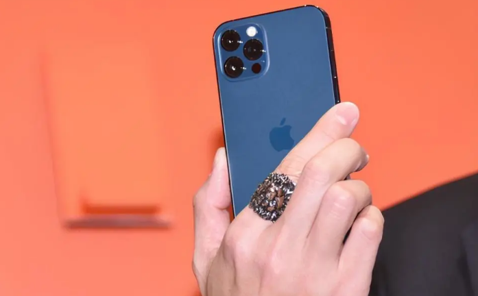 凤庆苹果手机维修分享iPhone12系列重启方法教程 